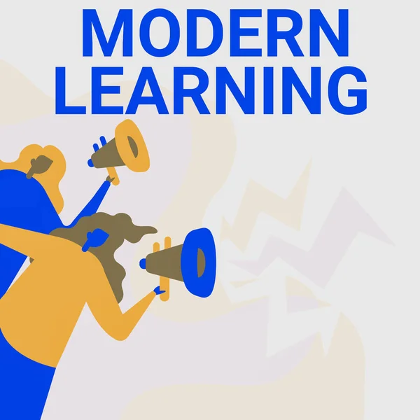Pokaz koncepcyjny Modern Learning. Koncepcja biznesowa elastyczna i zwinna konfiguracja Innowacyjne środowiska edukacyjne Kobiety rysujące Megafony Holdingowe ogłaszające publicznie. — Zdjęcie stockowe