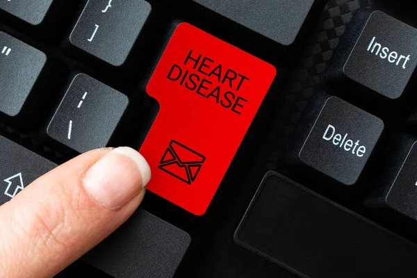 El yazısı işareti Kalp Hastalığı. Yeni Daktilo Oyunu Kavramı, Soyut Yazım Problemi Çözümleri, Yeni Yazım Oyunu Konsepti yaratan kalp ve kan damarlarını etkileyen bir tür hastalık — Stok fotoğraf