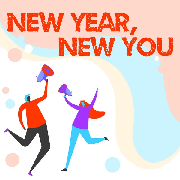 Tekst pisma Nowego Roku Nowy Ty. Internet Concept 365 dni możliwości zmiany oczekiwań Ilustracja partnerów skaczących wokół dzielenia się myślami przez Megafon. — Zdjęcie stockowe