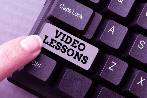 Handwriting text Video Lessons. Business overview Video Lessons Editing New Story Title, Typing Online Presentation Prompter Notes — Stock Photo, Image