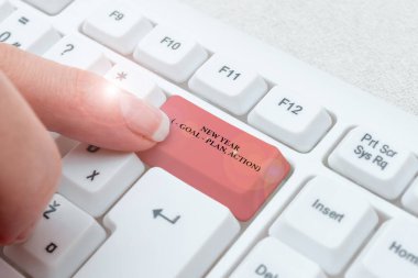 Yeni Yıl Hedef Planı, Aksiyon ilhamını gösteren metin. İş Fikri İş Çözümü ve İndirme Geçmişi Dosyalarını Yeniden İndirme, Çevrimiçi Kayıt Formları Yazma motivasyonuyla Planlama
