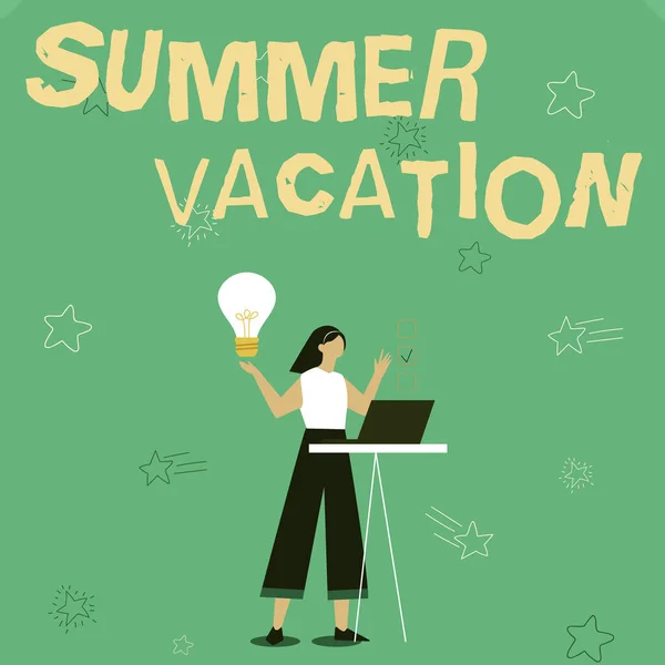 여름 휴가철에는 여름 방학 이 있다. 인터넷은 아이들 이 여름에 학교에 가지 않는 시간을 명시하고 있다.. — 스톡 사진