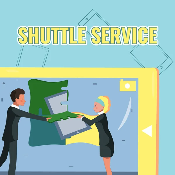 Tekst bijschrift presenteert Shuttle Service. Word Written on vehicles like bussen travel frequent between two places Colleagues Building New Project Plans Presentatie van de nieuwste ideeën. — Stockfoto