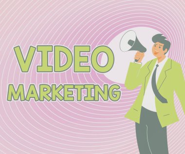 Video Pazarlama 'yı gösteren bir tabela. İş yaklaşımı video pazarlama tasviri Uzaktaki bir adamın megafonu göstermesi Yeni bir duyuru yapıyor