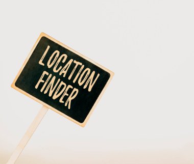 Konum Bulucu 'yu gösteren metin işareti. Yeni Duyurular için seçilmiş bir yerin adresini bulmak için bir hizmet sözcüğü Boş İmza Not Tutucu. Son Fikir Planları için Pankart