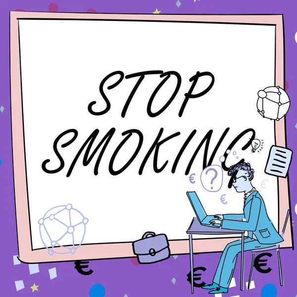 Kézírás üzenet leszokni a dohányzásról. Fogalmi fotó A dohányfüggőség használatának megszüntetése vagy abbahagyása A sikeres üzleti stratégia létrehozását képviselő számítógépen dolgozó férfi. — Stock Fotó