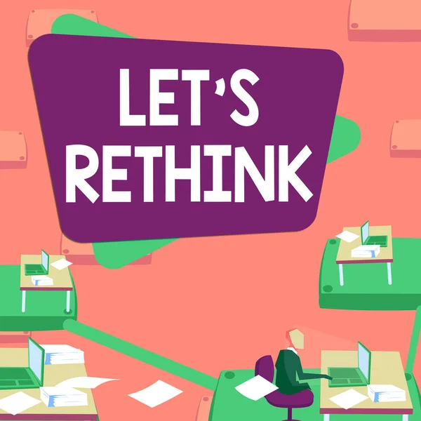 กําลังเขียนข้อความ ให้ S Rethink ความหมายของแนวคิด Afterthought To Remember Recursider Reevaluate ชายคนงานในสํานักงานใช้เทคโนโลยี อุปกรณ์สํานักงานที่มีอยู่ . — ภาพถ่ายสต็อก