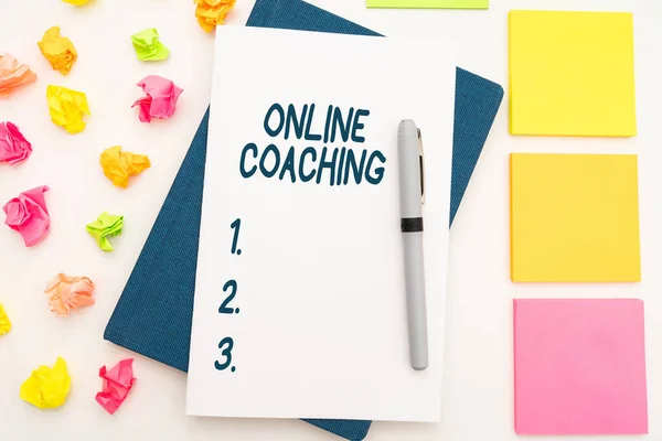 Inspiráció mutató jel Online coaching. Koncepcionális fotó Tanulás online és interneten segítségével egy edző Több válogatás Gyűjtemény Office Irodaszerek Photo Placed Over Table — Stock Fotó