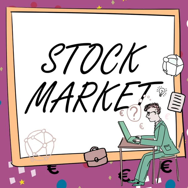 Handschriftliches Zeichen Stock Market. Word Written on Particular market where stocks and bonds are trading or mahnend Man working on computer represent successful business strategy creation. — Stockfoto