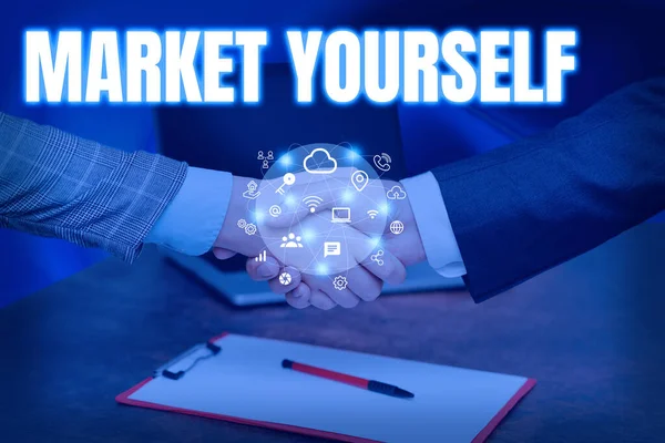 Handschriftliches Zeichen Market Yourself. Konzeptfoto Making yourself for any kind of task and project in life Hands Shaking Signing Contract Freischaltung neuer futuristischer Technologien. — Stockfoto