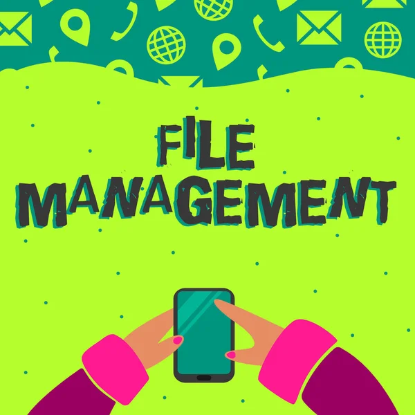 Inspiráció mutatja jel File Management. Koncepció jelentése számítógépes program, amely felhasználói felületet biztosít az adatok kezeléséhez Kézi Holding Mobiltelefon nyomógomb Alkalmazás. — Stock Fotó