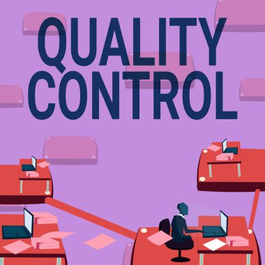 Kalite Kontrolü sunan metin başlığı. Mevcut ofis malzemelerini kullanan erkek ofis çalışanı standartlarına göre satılan ürün veya hizmetin sigortası için söylenti.