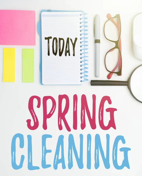 Sign displaying Spring Cleaning. Business concept practice of thoroughly cleaning house in the springtime Flashy School Office Supplies, Teaching Learning Collections, Writing Tools, — Foto de Stock