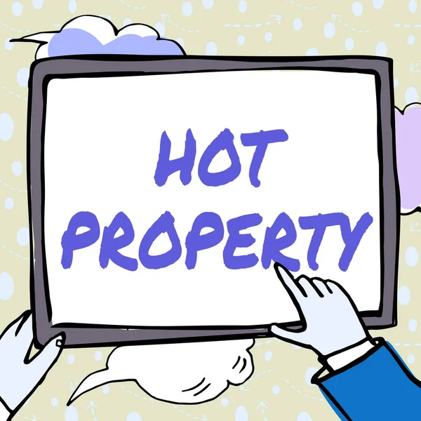 Handstil text Hot Property. Affärsöversikt Något som efterfrågas eller är kraftigt efterfrågade händer som håller papper Visar nya idéer omgivna av stjärnor. — Stockfoto