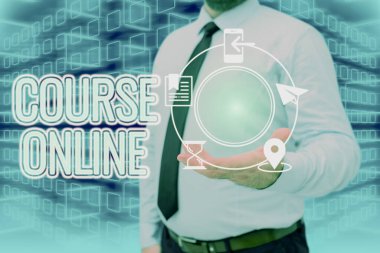 Metin başlığı Rota Çevrimiçi 'yi temsil ediyor. Elektronik Eğitim Uzaktan Çalışma Dijital Sınıfı İşadamı, takım elbisesinin içinde başarılı takım çalışmasını simgeleyen avuç içi açık bir şekilde duruyor..