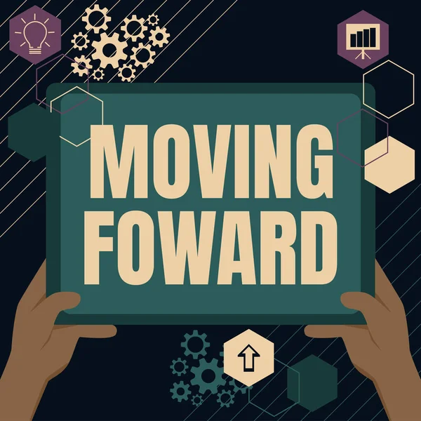 Πινακίδα που δείχνει το Μετακίνηση Φόουαρντ. Word for Towards a Point Move on Going Forward Further Advance χέρι προόδου χρησιμοποιώντας μεγάλα σχέδια αναζήτησης tablet για νέες εκπληκτικές ιδέες — Φωτογραφία Αρχείου