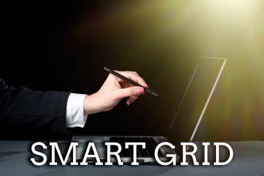 Akıllı Şebeke 'yi gösteren işaret, İşletim ve enerji tedbirlerinin -47563 metre dahil olduğu üzerine yazılan Sözcük