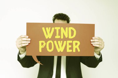 Jeneratörleri -48136 döndürmek için mekanik güç sağlayan hava akımının ilham verici rüzgar ve iş genel bakış kullanımını gösteren metin