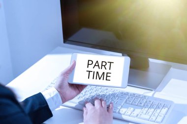 Kavramsal ekran Part Time, Kavram: Kalıcı olmayan ama iletişim sembolleriyle dekore edilmiş boş bir çerçeve iş toplantısını temsil ediyor