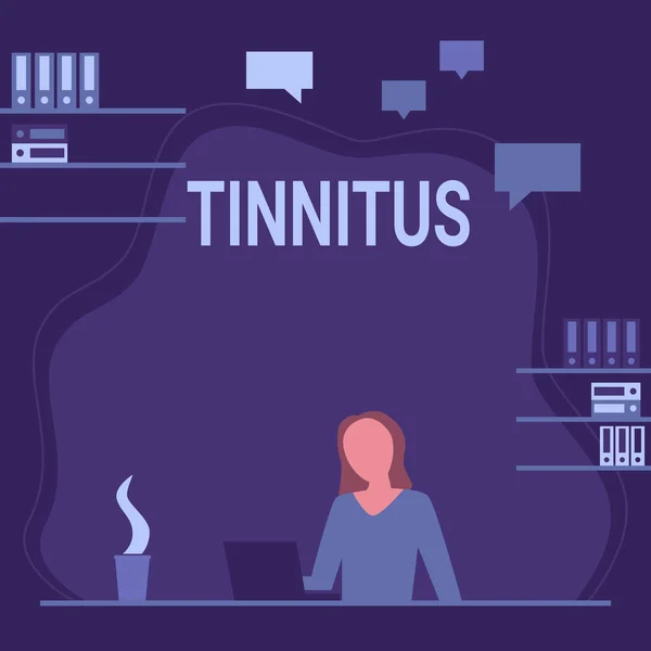Tinnitus Concept 울림이나 음악을 의미하고 소리의 감각을 합니다 Woman Sitting — 스톡 사진