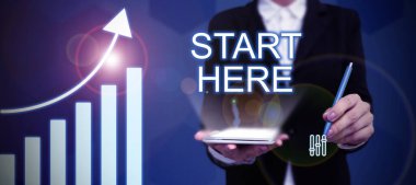 Metin Yazma Buradan Başla, Kavram, birine bunun başarılı takım çalışmasını sembolize eden not defteri taşıyan takım elbiseli bir iş adamından hedefe gidilecek başlangıç noktası olduğunu söylemek anlamına gelir.