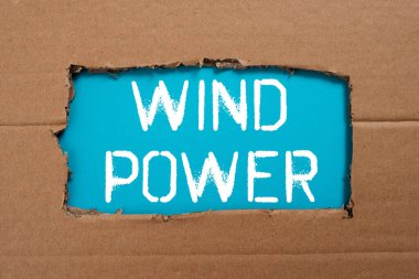 El yazısı işareti Rüzgâr Gücü, jeneratörleri -48061 'e çevirmek için mekanik güç sağlamak için hava akışının kullanımı kelimesi