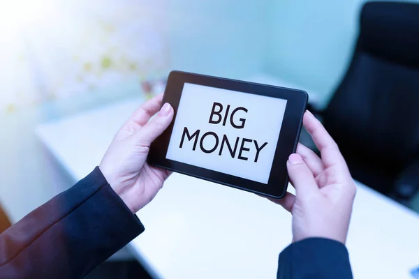 Tekstbord Met Big Money Concept Betekent Met Betrekking Tot Een — Stockfoto