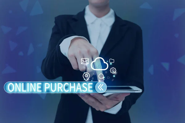 Online Purchase Business Approach Purchases 상거래 상품을 인터넷 레이디 Pressing — 스톡 사진