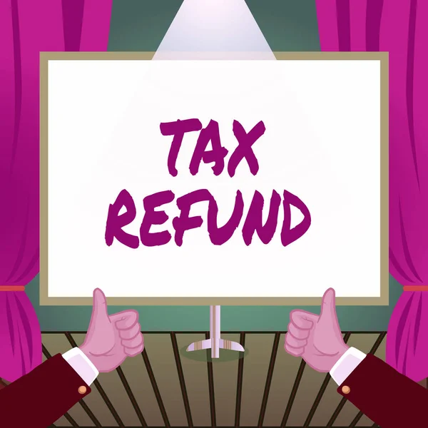 Tax Refund 텍스트 사람들이 새로운 아이디어를 적용되는 콘셉트 계획에 유의하는 — 스톡 사진