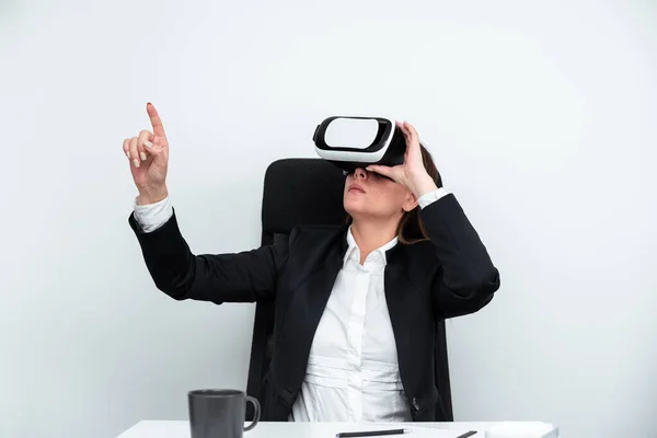 Executive Gesturing Learning Skill Virtual Reality Simulator — Fotografia de Stock