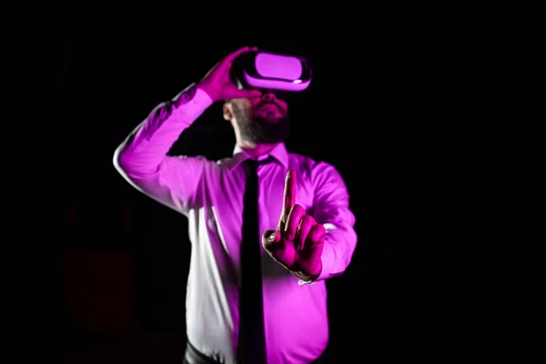 Businessman Wearing Headset Enjoying Virtual Reality Simulator — Φωτογραφία Αρχείου