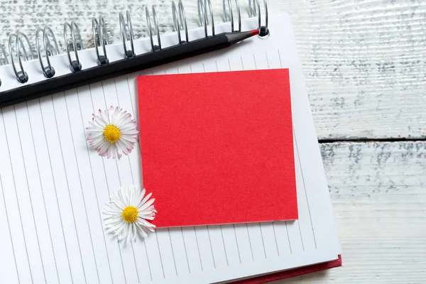 Sticky Note New Ideas Notebook Pencil Flowers — Stockfoto