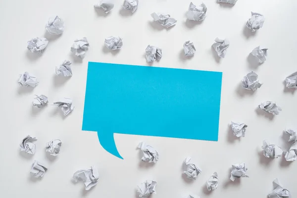 Paper Wraps Placed Speech Bubble Important Information — Stock Photo, Image