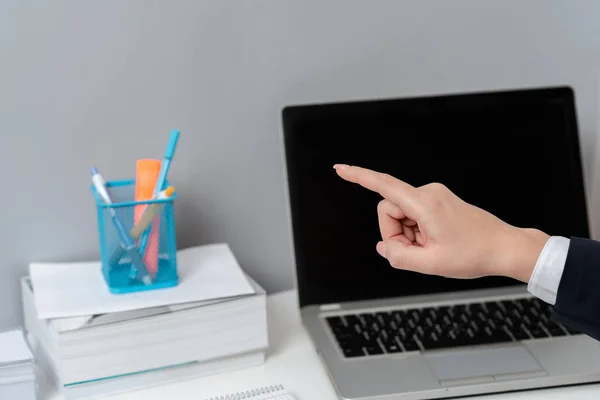 Businesswoman Pointing One Finger Important Message — Stock fotografie