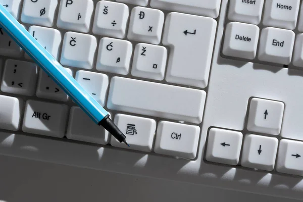 Important Messages Written Keyboard Buttons Pen Placed Them — Fotografia de Stock