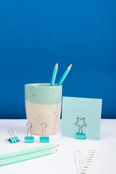 Cup Pencils Paperclips Desk Memo Important News — стокове фото