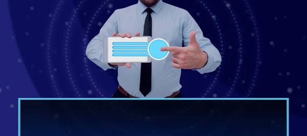 Man Showing Digitally Generated Graph Smartphone Presenting Data — Φωτογραφία Αρχείου