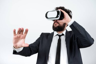 Man Wearing Vr Glasses And Presenting Important Messages With One Hand.
