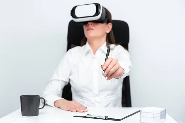 Woman Wearing Goggles Learning Skill Virtual Reality Simulator — Photo