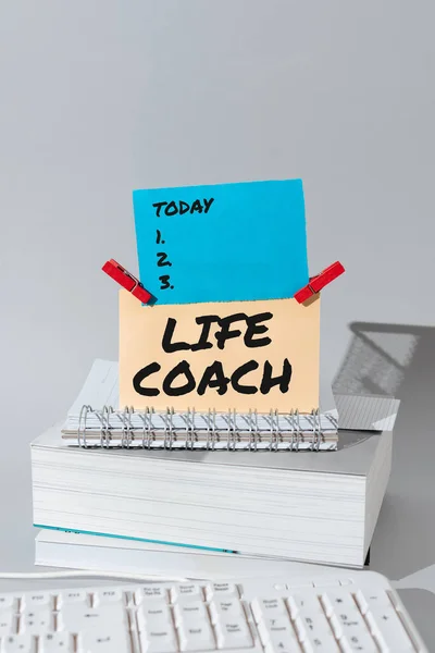 Text Showing Inspiration Life Coach Concept Meaning Person Who Advices — Foto de Stock