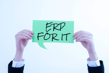 Text showing inspiration Erp For It, Conceptual photo Enterprise resource planning software for integrate applications Businesswoman Holding Speech Bubble With Important Messages.