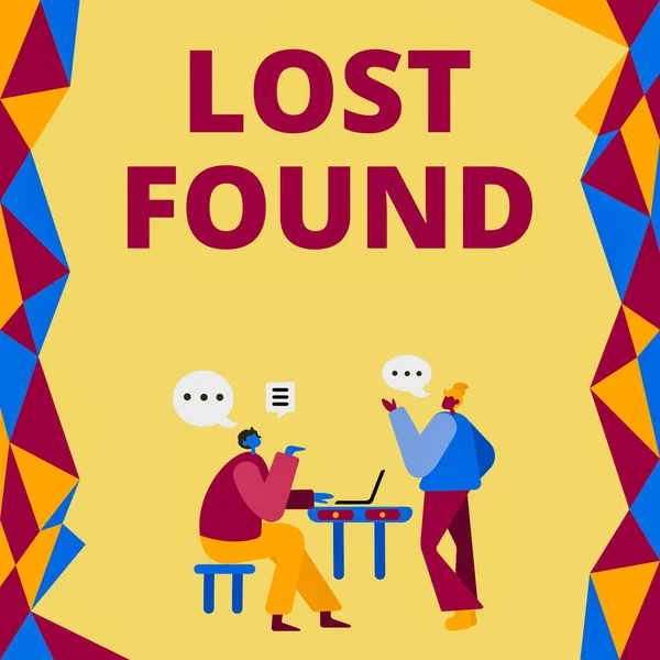 Текст Показывающий Вдохновение Lost Found Концепция Означающая Вещи Которые Остаются — стоковое фото