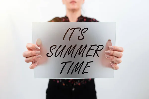 Text Showing Inspiration Summer Time Word Relax Sunny Hot Season — Stock Photo, Image
