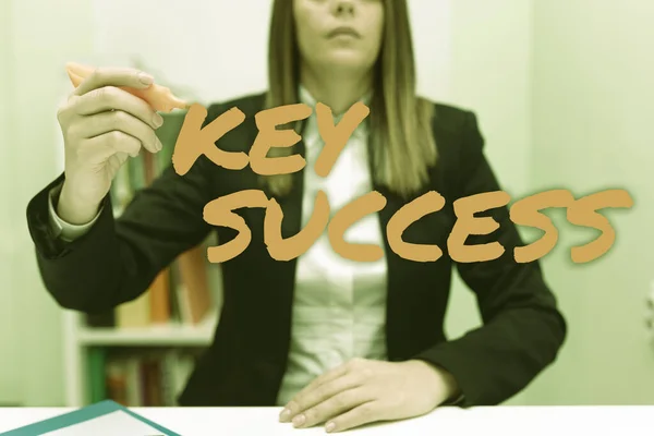 Hand Writing Sign Key Success Business Overview Generally Three Five — Φωτογραφία Αρχείου
