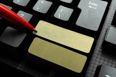 Bilgisayar Klavyesi ve Sembol. İletişim için Bilgi Ortamı.