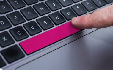 Bilgisayar Klavyesine Yazılan Önemli Bilgiler.