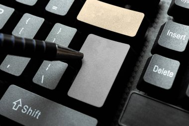 Bilgisayar Klavyesi ve Sembol. İletişim için Bilgi Ortamı.