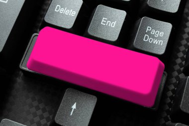 Bilgisayar Klavyesi ve Sembol. İletişim için Bilgi Ortamı.