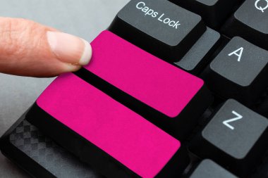 Bilgisayar Klavyesi ve Sembol. İletişim için Bilgi Ortamı.