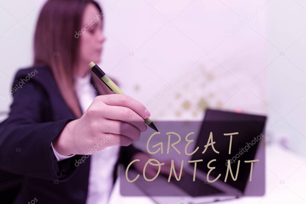 Sign displaying Great Content, Business idea Satisfaction Motivational Readable Applicable Originality Woman Typing Updates On Lap Top And Pointing New Ideas With Pen.